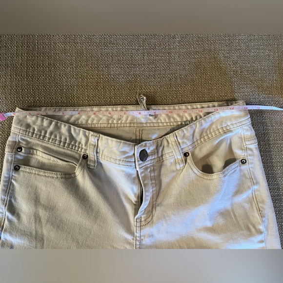 Free People White Cropped Skinny Jeans with Distressing - Picture 6 of 11